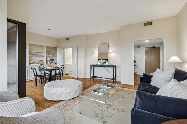 $225,000 | 2001 Holcombe Boulevard, Unit 504, Houston, TX 77030