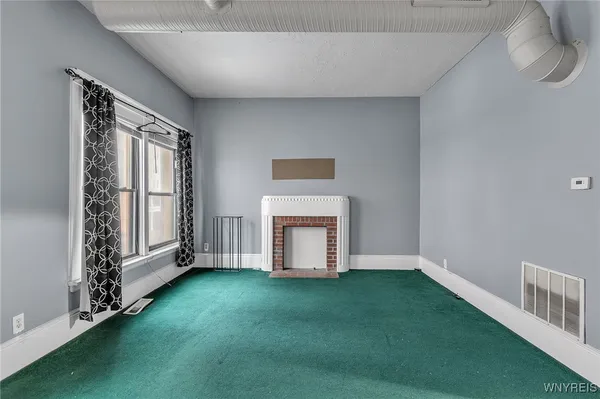 $1,000 | 946 Main Street, Unit 1, Buffalo, NY 14202