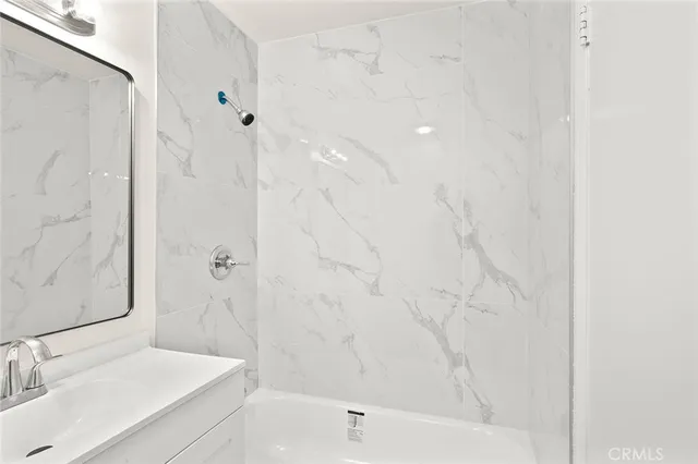 $1,100,000 | 928 South Laurel Street, Santa Ana, CA 92704