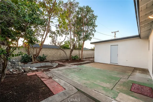 $1,100,000 | 928 South Laurel Street, Santa Ana, CA 92704