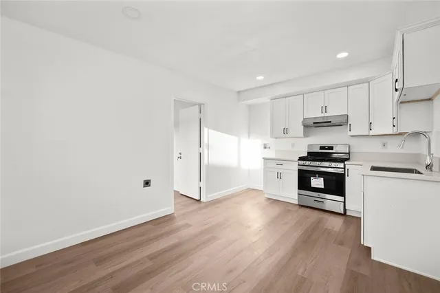 $1,100,000 | 928 South Laurel Street, Santa Ana, CA 92704