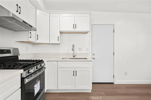 $1,100,000 | 928 South Laurel Street, Santa Ana, CA 92704