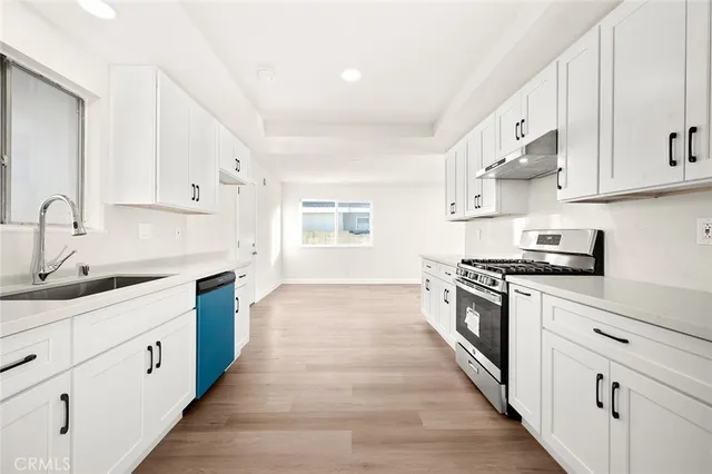 $1,100,000 | 928 South Laurel Street, Santa Ana, CA 92704