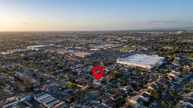 $1,100,000 | 928 South Laurel Street, Santa Ana, CA 92704