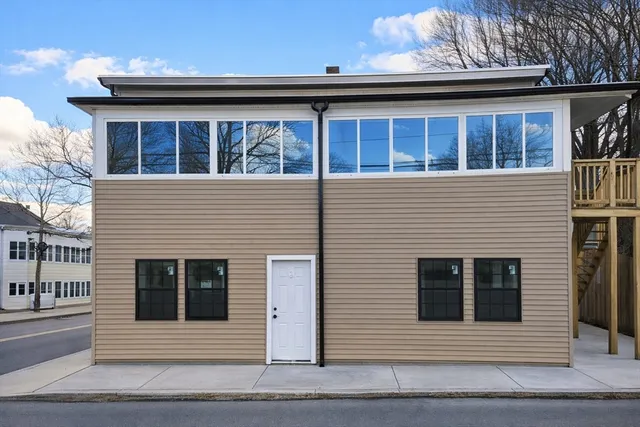 $3,100 | 79-81 Bemis Road, Unit 2, Fitchburg, MA 01420