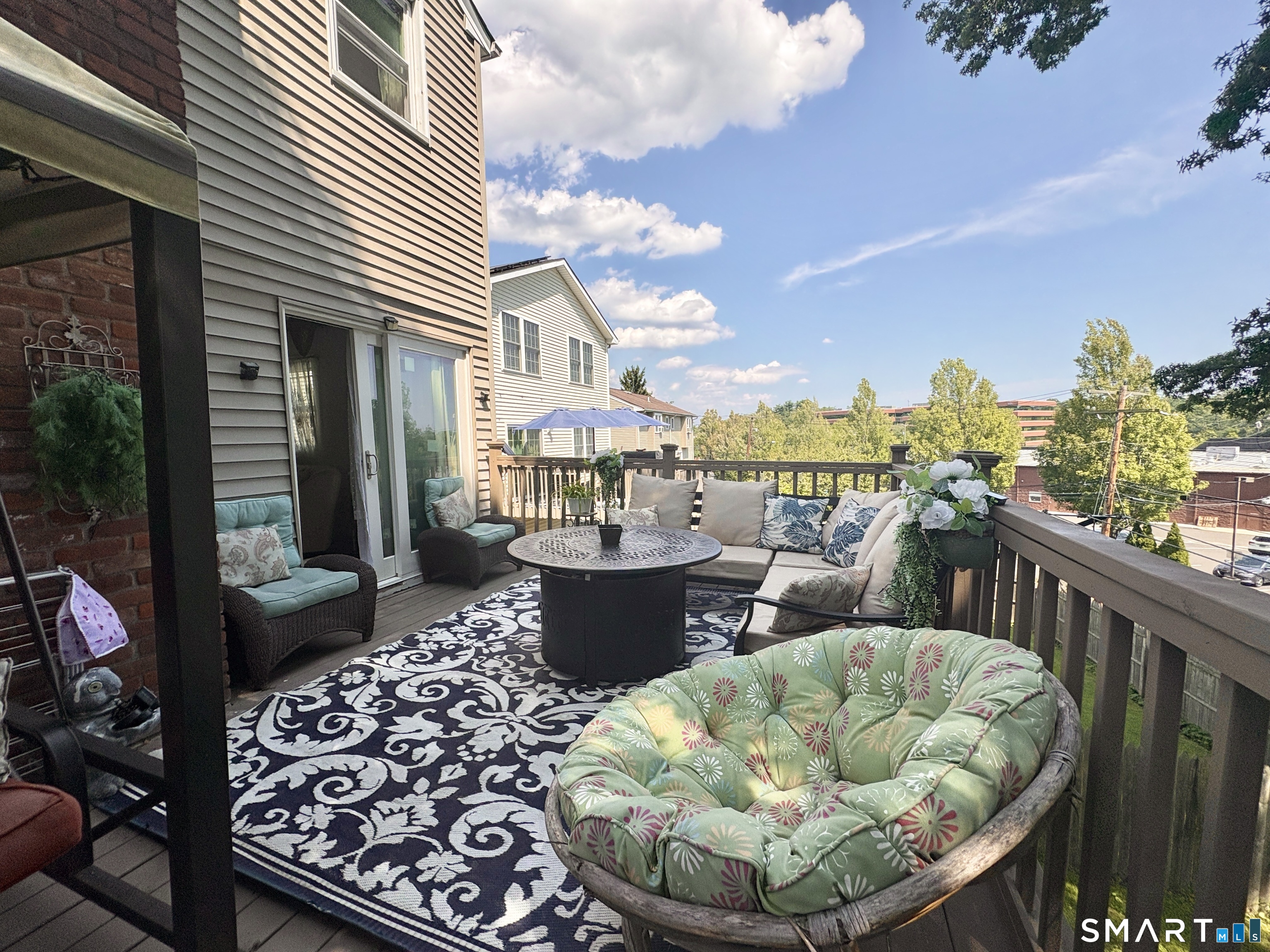 127 Jennings Road Fairfield, CT 06825 - Photo 33 of 38 Gallery Image 33