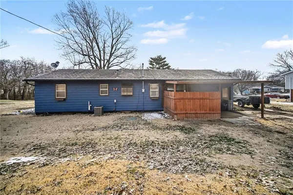 $159,900 | 17527 Bellevue Drive, Atchison, KS 66002