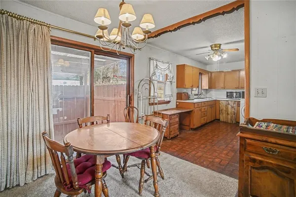 $159,900 | 17527 Bellevue Drive, Atchison, KS 66002