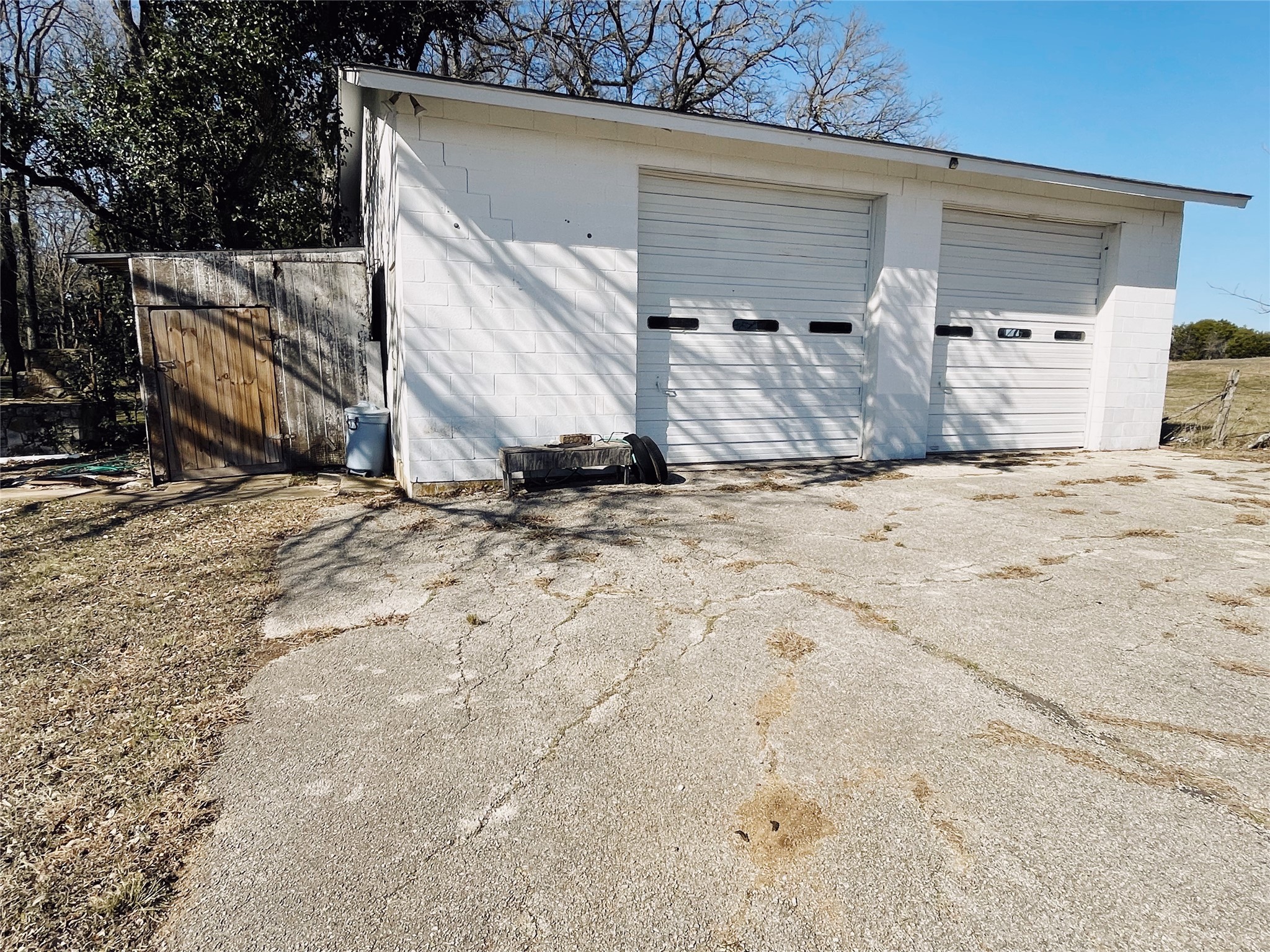 700 Shanklin Road Belton, TX 76513 - Photo 14 of 33 a view of a house with a snow in the background