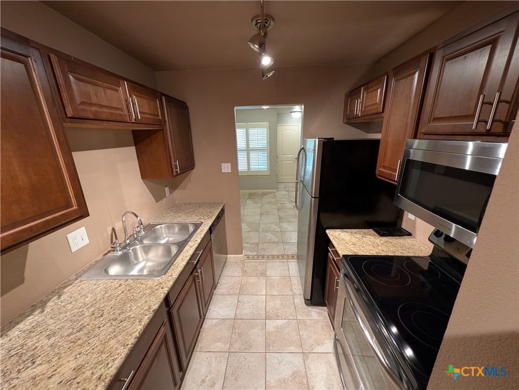 551 Terminal Loop Road, Unit D5 McQueeney, TX 78123 - Photo 7 of 44