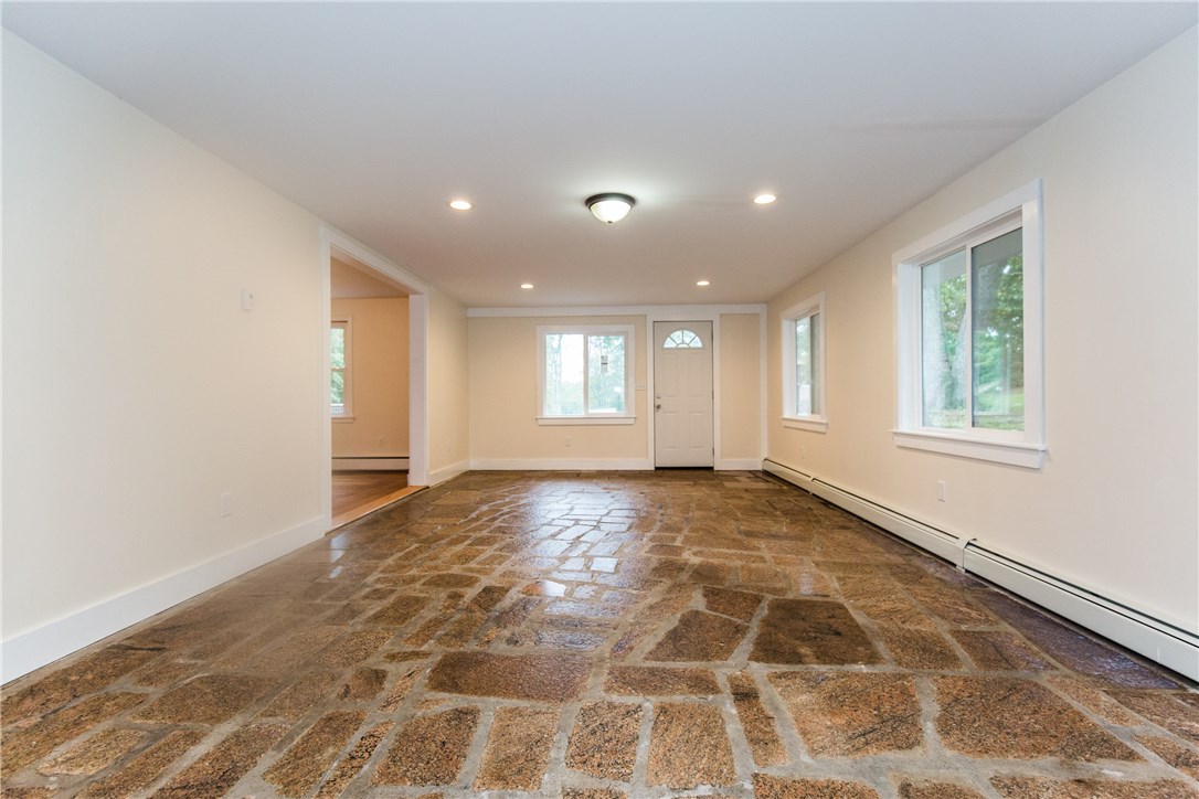 835 Great Road North Smithfield, RI 02896 - Photo 13 of 31 Family Room