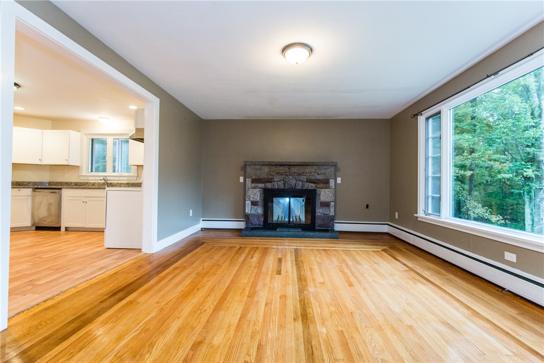 835 Great Road North Smithfield, RI 02896 - Photo 6 of 31 Living Room