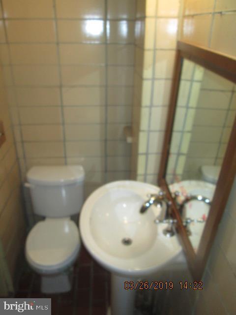 7526 Durwood Road Baltimore, MD 21222 - Photo 12 of 22 Basement full bath