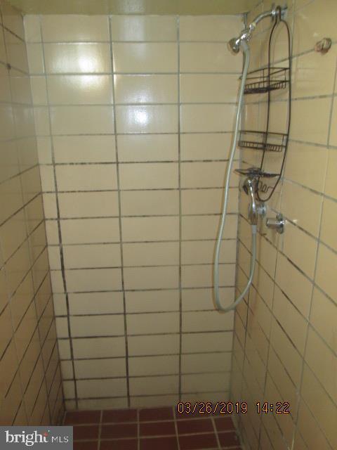 7526 Durwood Road Baltimore, MD 21222 - Photo 13 of 22 Basement full bath
