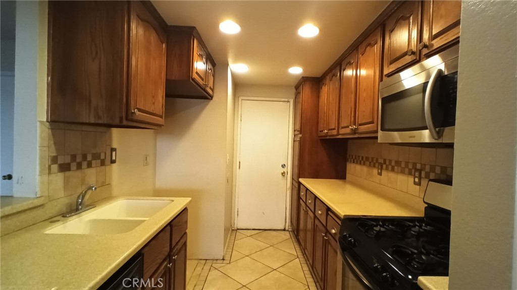 4859 Jackson Street Riverside, CA 92503 - Photo 2 of 7