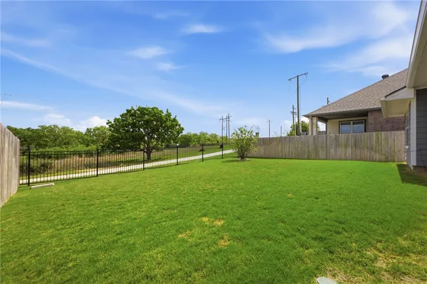 $2,200 | 5902 Eldora Drive, College Station, TX 77845