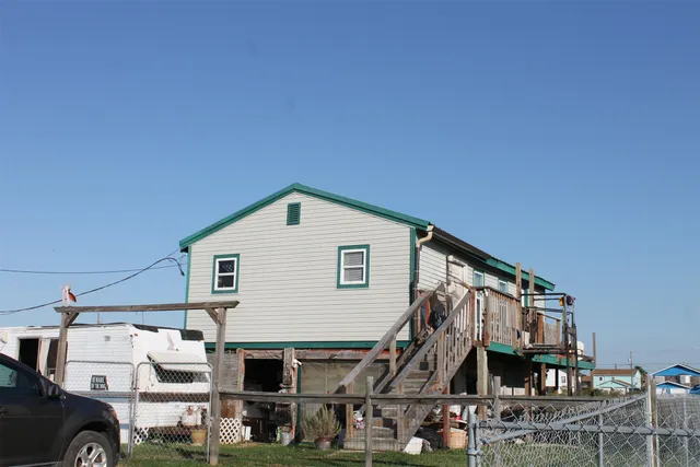 a view of house and outdoor space