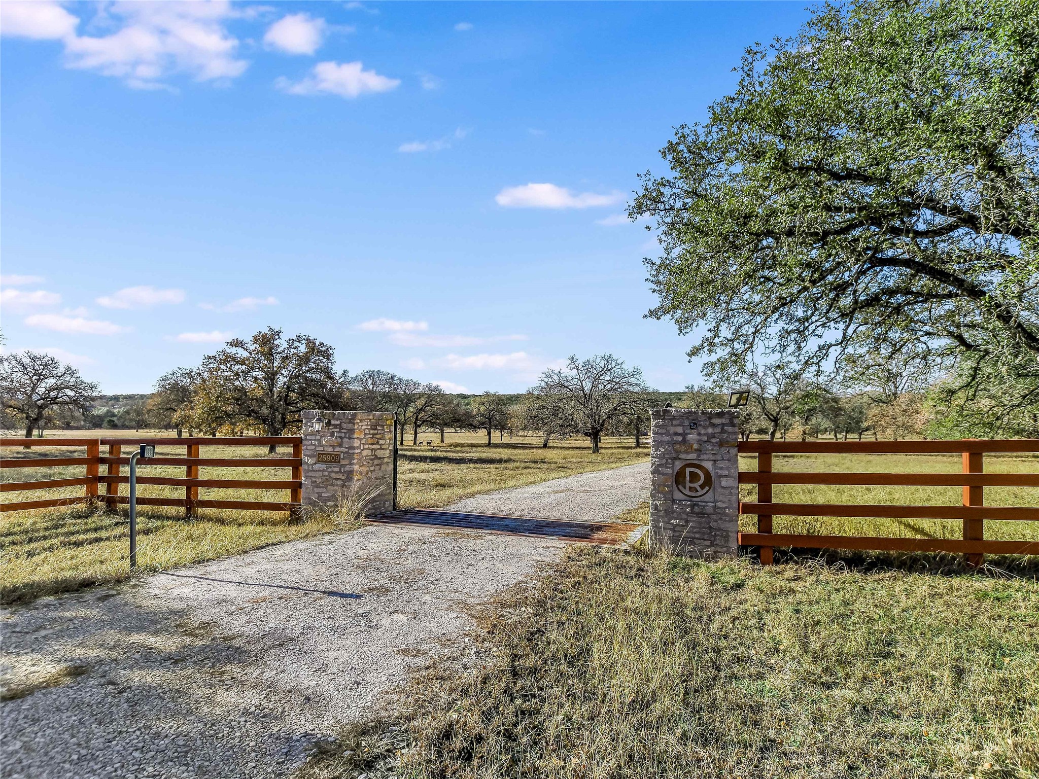 25909 Hamilton Pool Road Round Mountain, TX 78663 - Photo 26 of 34 Gallery Image 26