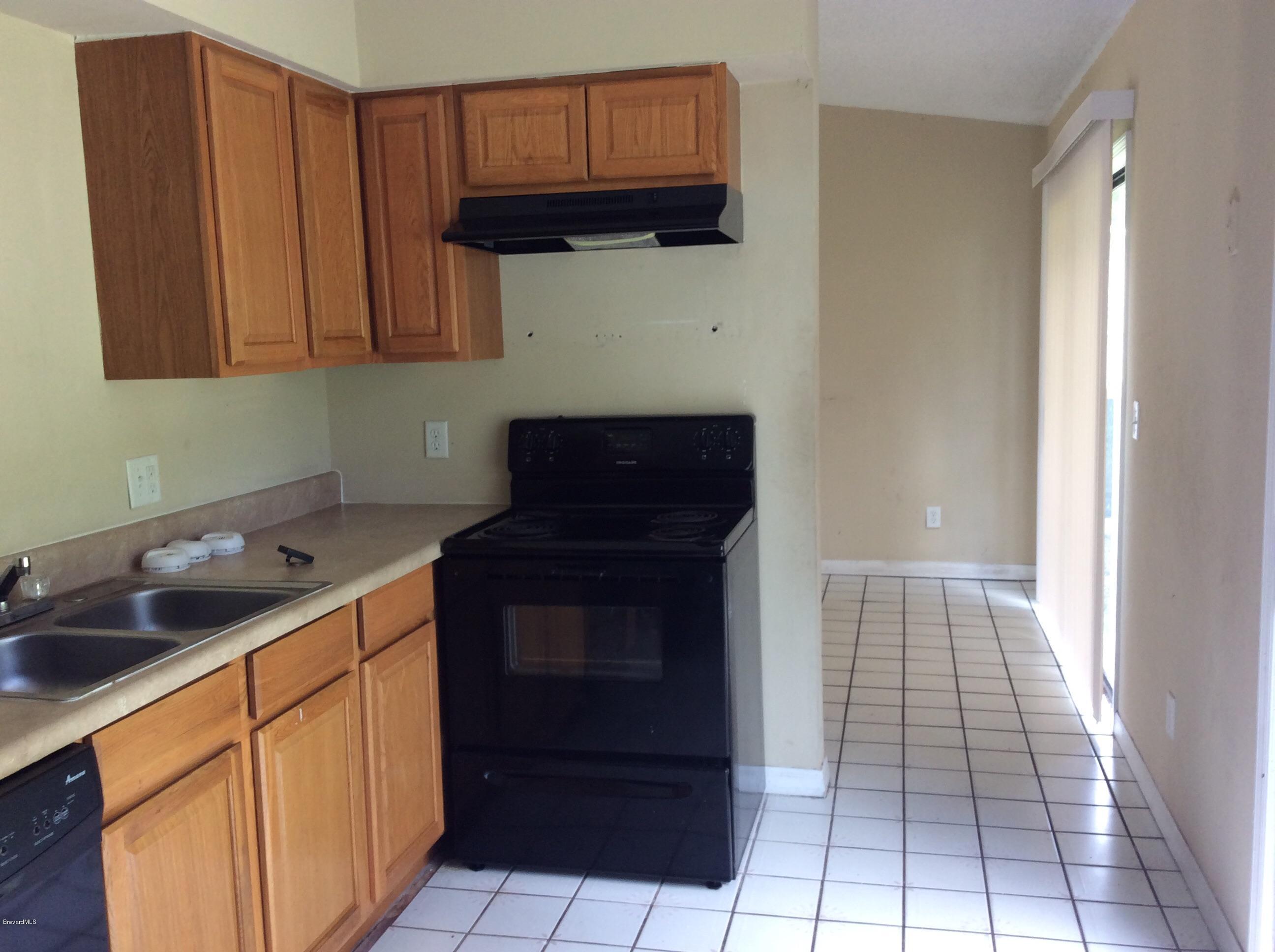 4220 Quechua Road Cocoa, FL 32927 - Photo 9 of 12 Kitchen area