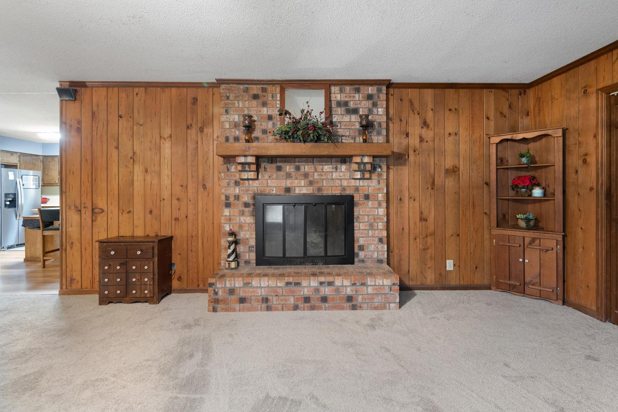 291 Francis Parker Road Georgetown, SC 29440 - Photo 39 of 48 Large family room virtually staged to show other decorative options.
