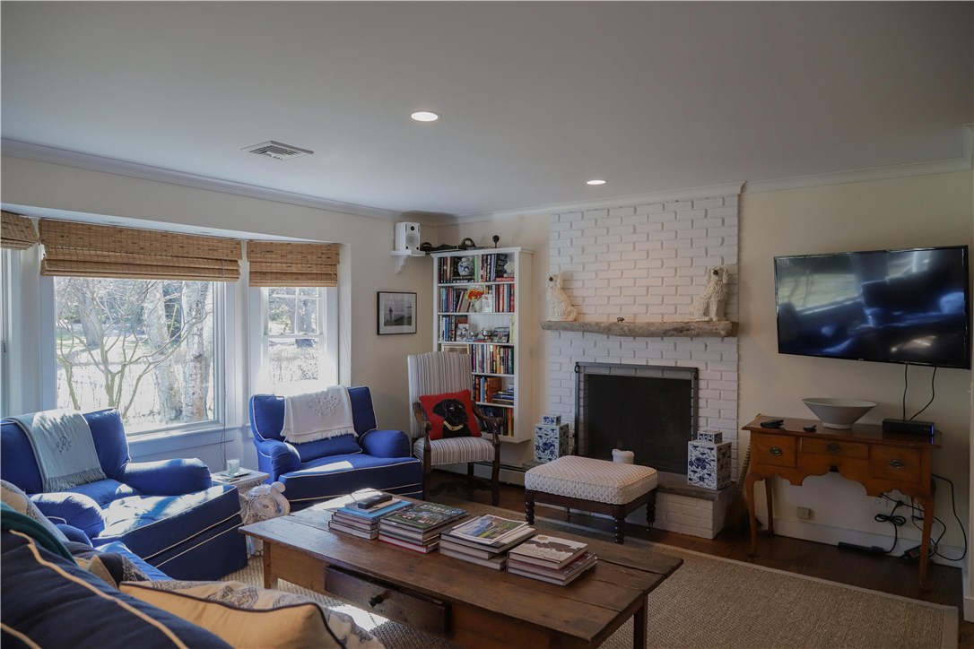 121 Watch Hill Road Westerly, RI 02891 - Photo 9 of 38