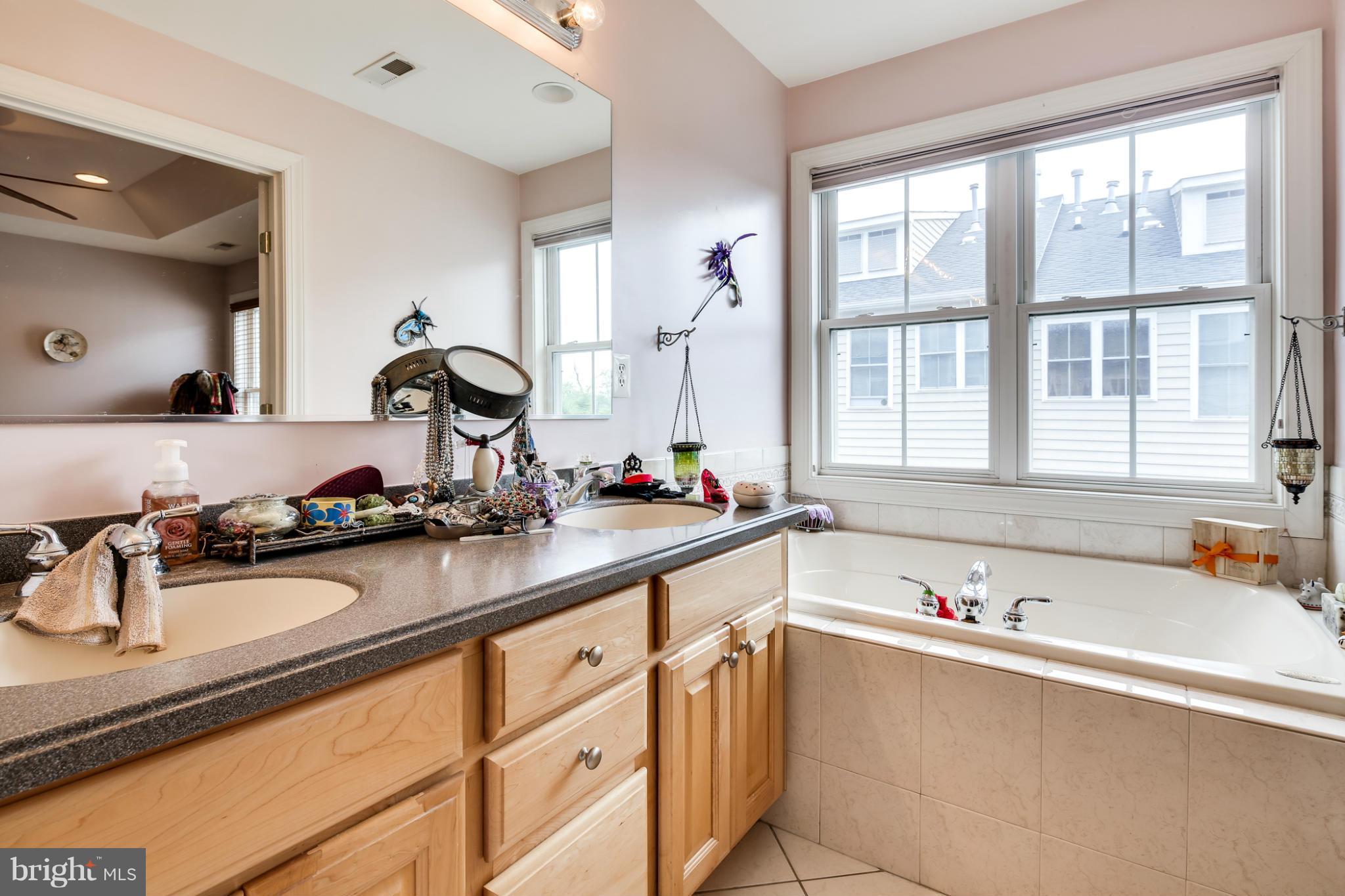 2301 Georgia Village Way Silver Spring, MD 20902 - Photo 16 of 30 Bath (Master)