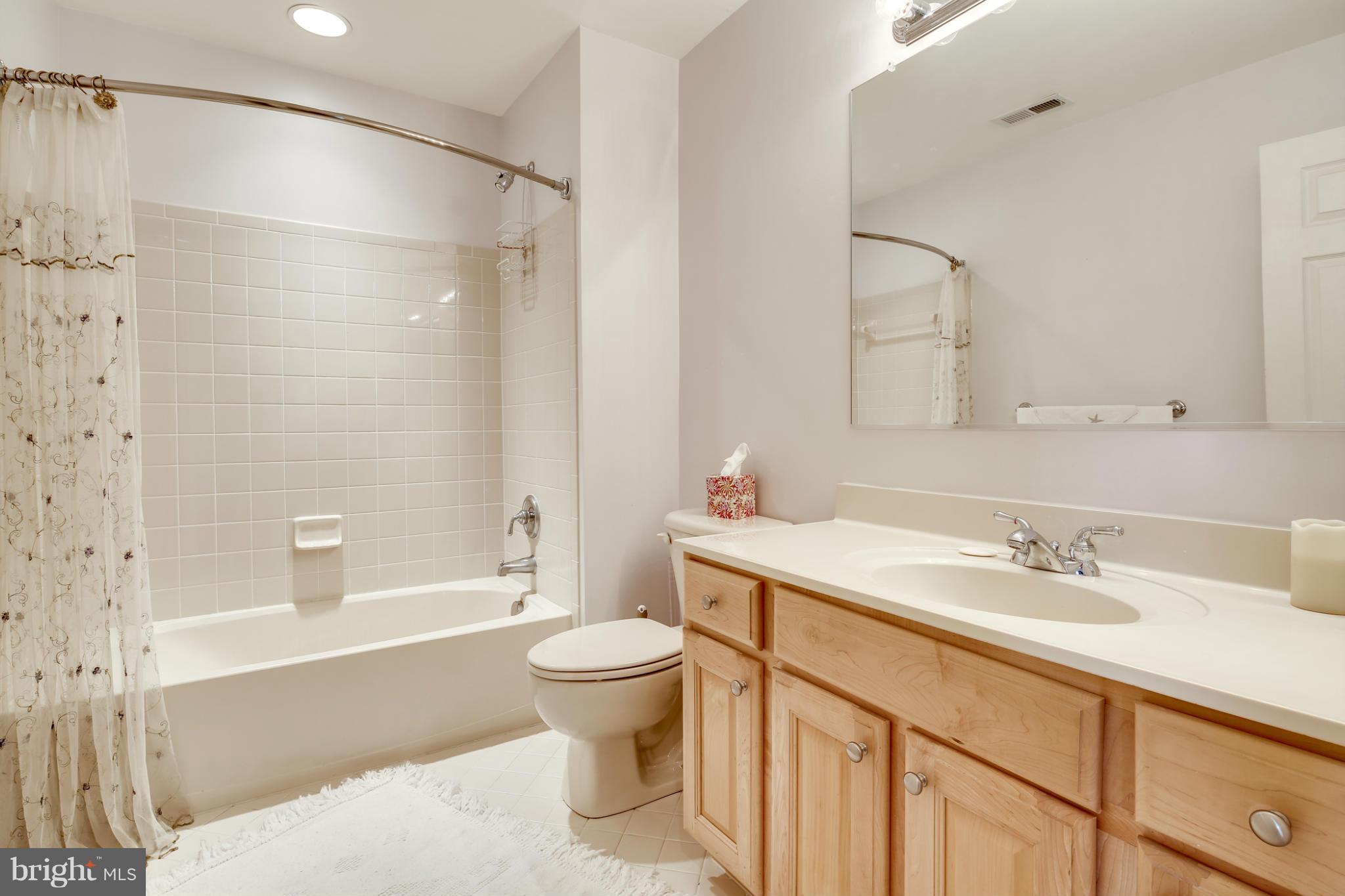 2301 Georgia Village Way Silver Spring, MD 20902 - Photo 20 of 30 Bath