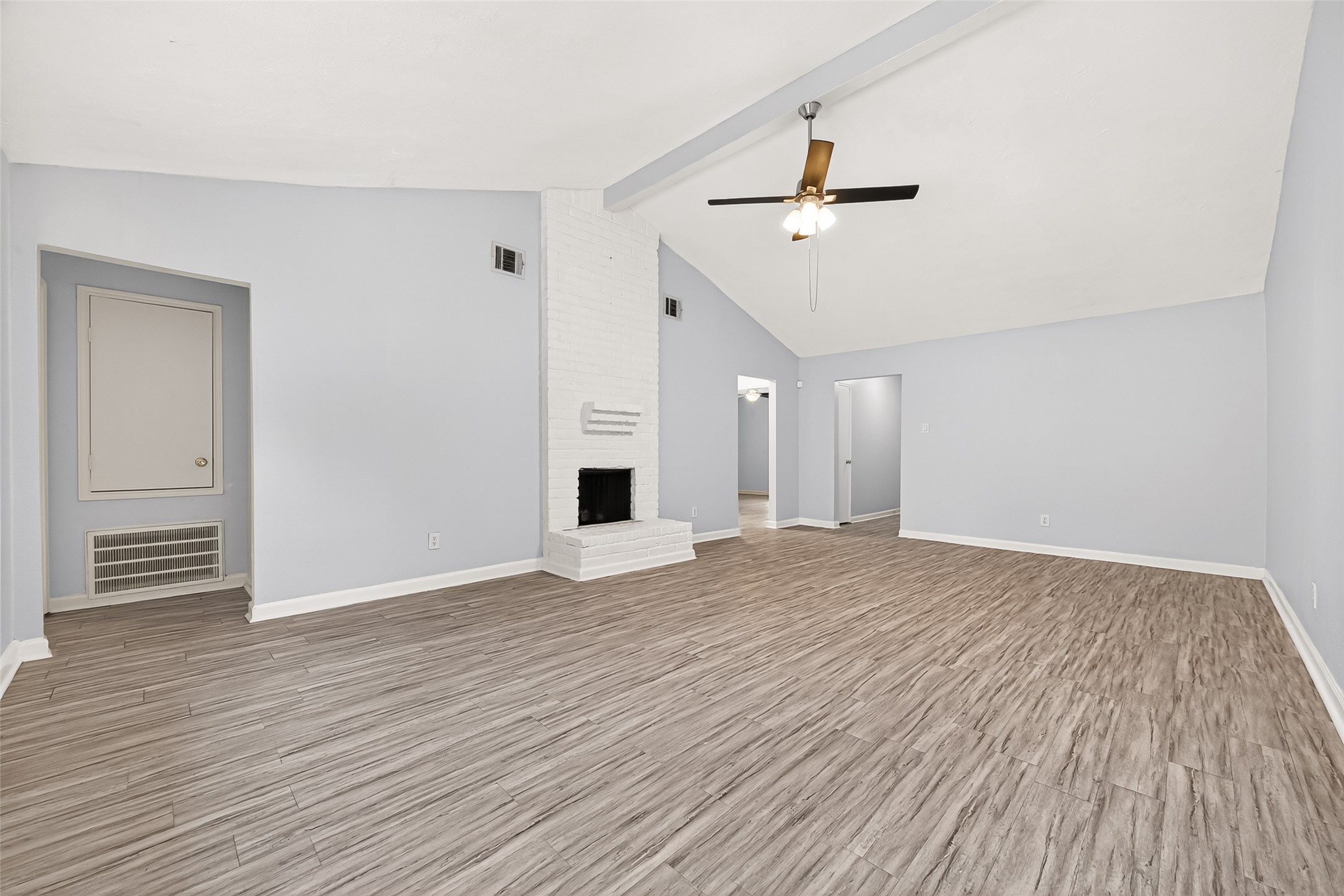 4918 Monteith Drive Spring, TX 77373 - Photo 2 of 20 spacious living area with fireplace