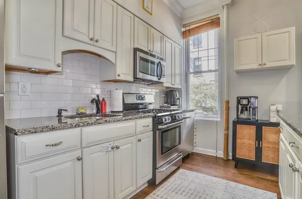$825,000 | 1226 Park Avenue, Unit 2, Hoboken, NJ 07030