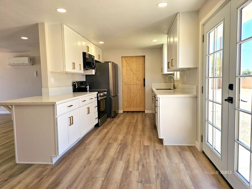 420 South Yorktown Street Ridgecrest, CA 93555 - Photo 4 of 46