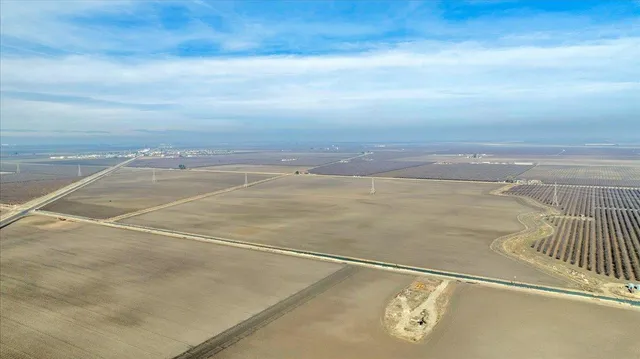 $3,250,000 | 9460 South Yuba Avenue, San Joaquin, CA 93660