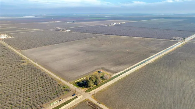 $3,250,000 | 9460 South Yuba Avenue, San Joaquin, CA 93660