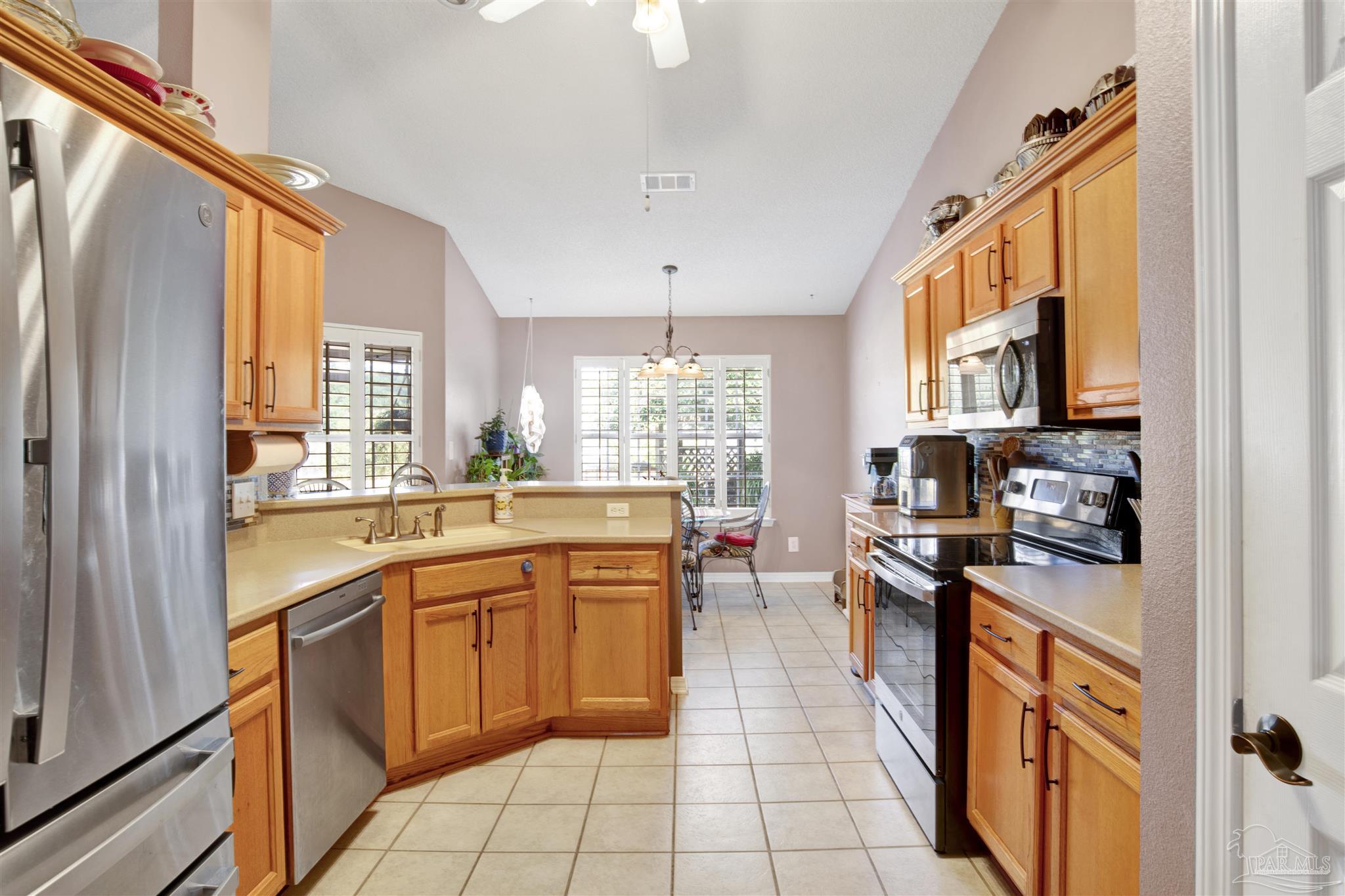 7074 Raburn Road Pensacola, FL 32526 - Photo 11 of 39 Gallery Image 11
