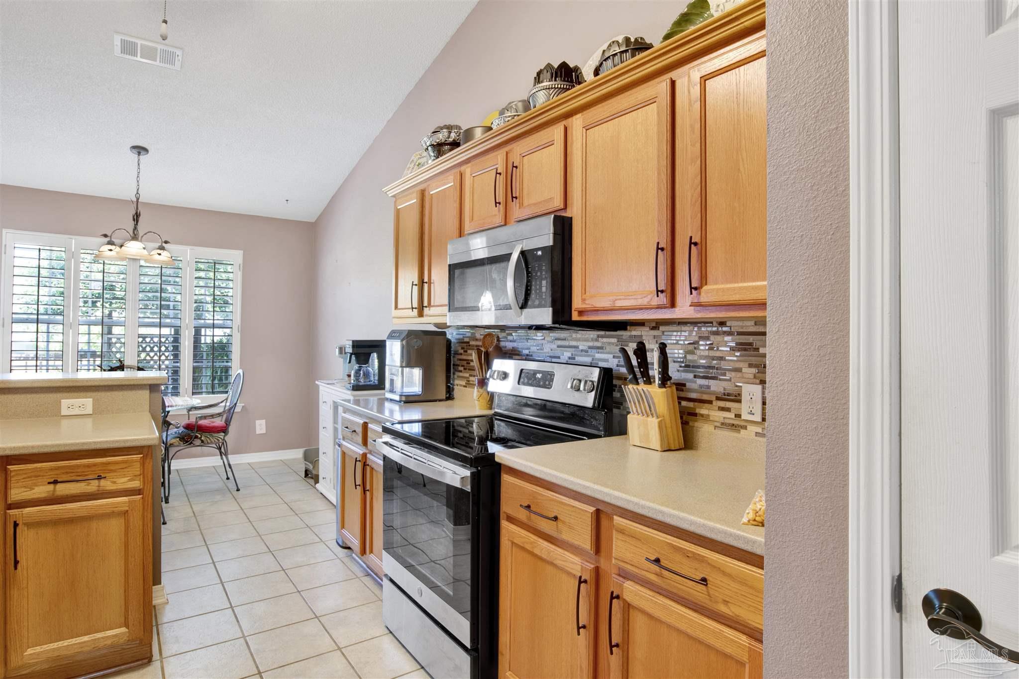 7074 Raburn Road Pensacola, FL 32526 - Photo 12 of 39 Gallery Image 12