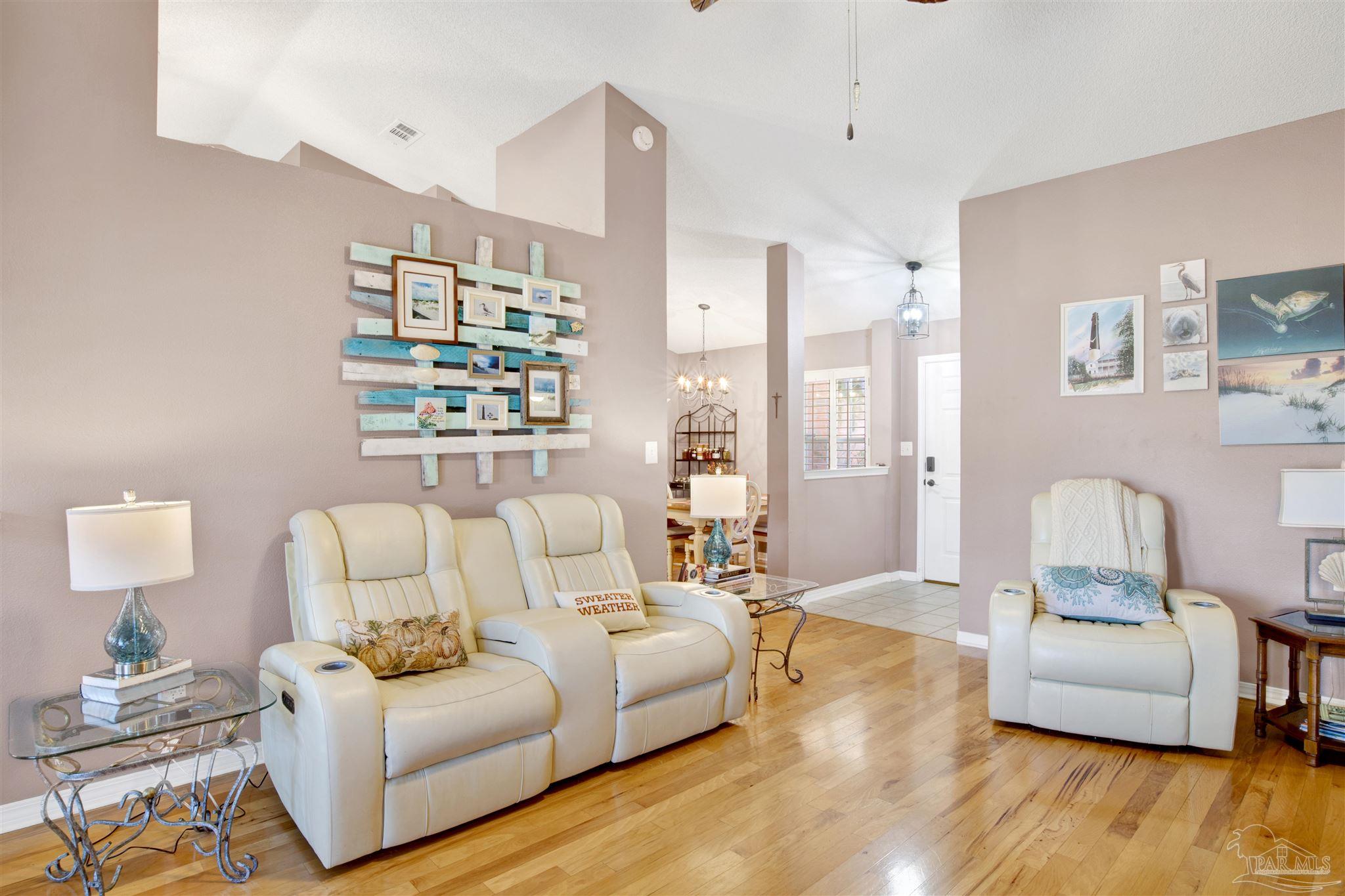 7074 Raburn Road Pensacola, FL 32526 - Photo 2 of 39 Gallery Image 2