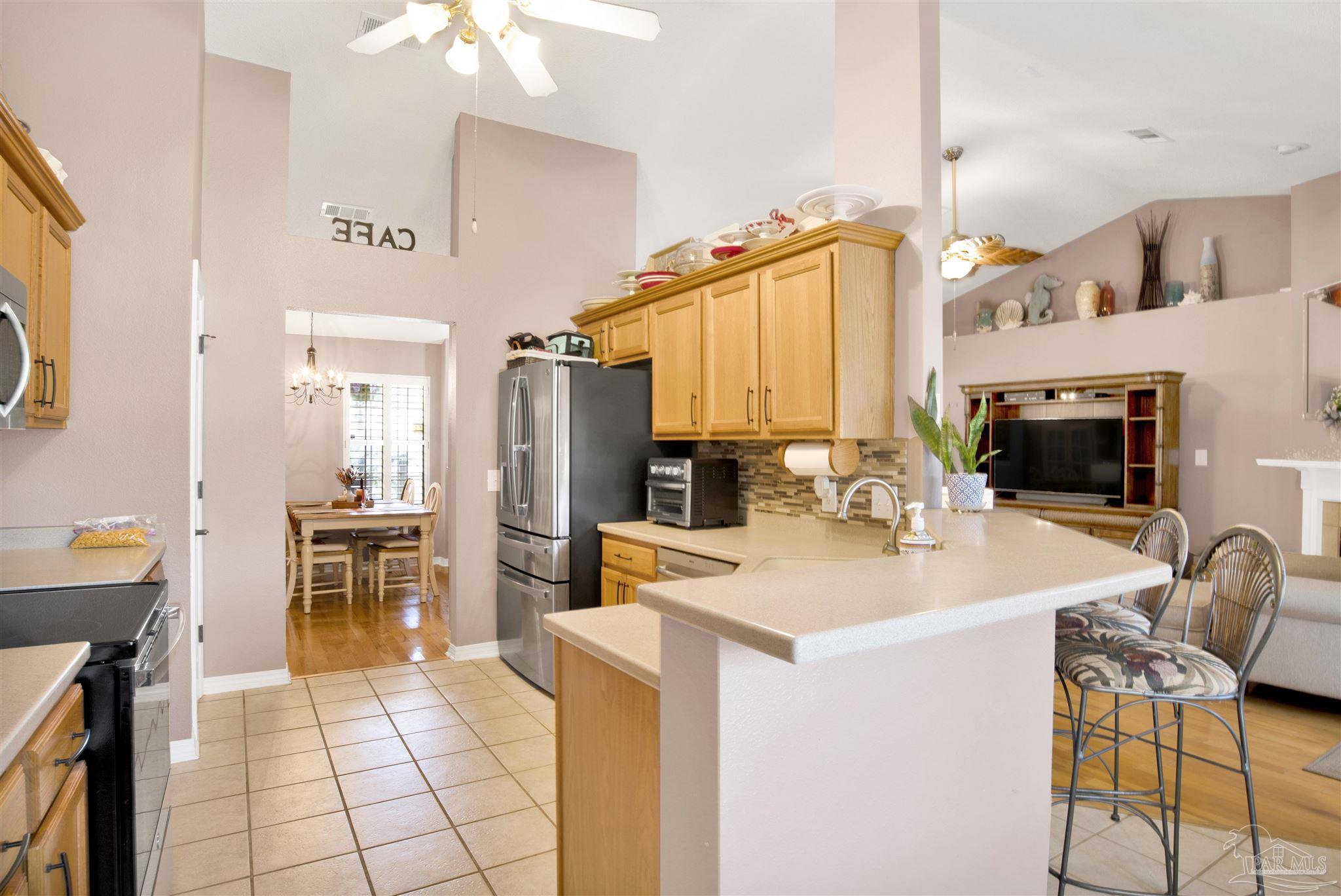 7074 Raburn Road Pensacola, FL 32526 - Photo 9 of 39 Gallery Image 9