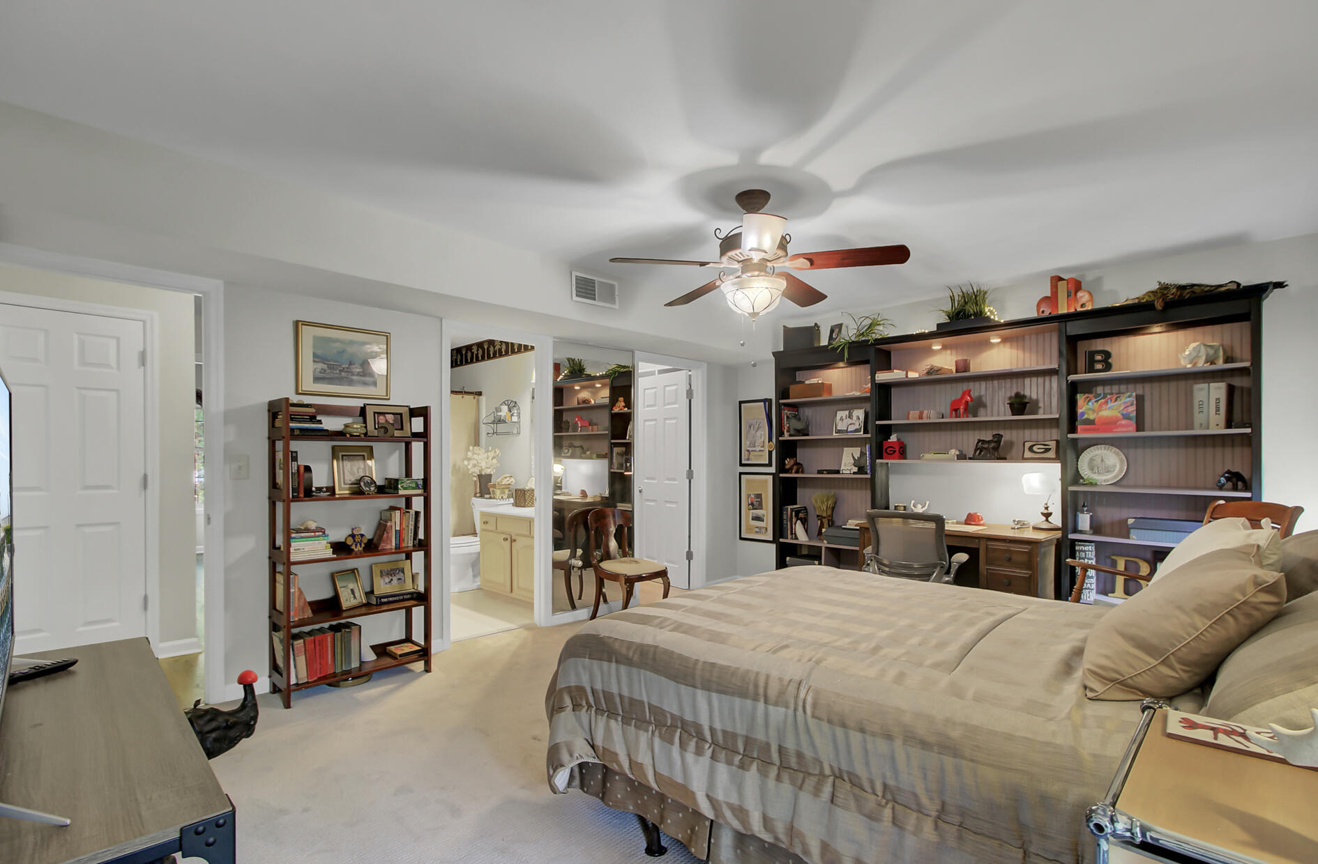 2243 Mariners Ferry Charleston, SC 29414 - Photo 15 of 41 18
