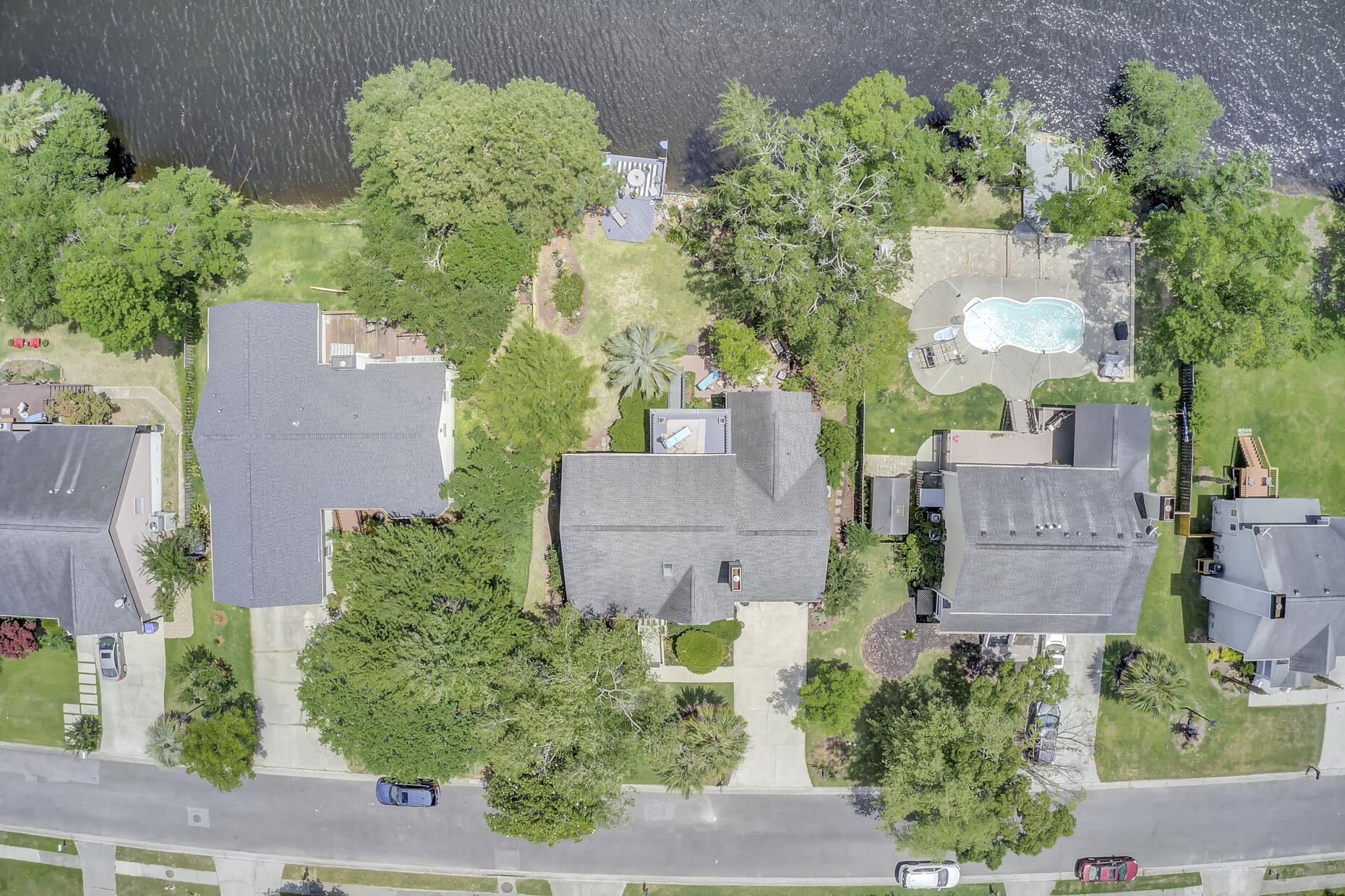 2243 Mariners Ferry Charleston, SC 29414 - Photo 40 of 41 35