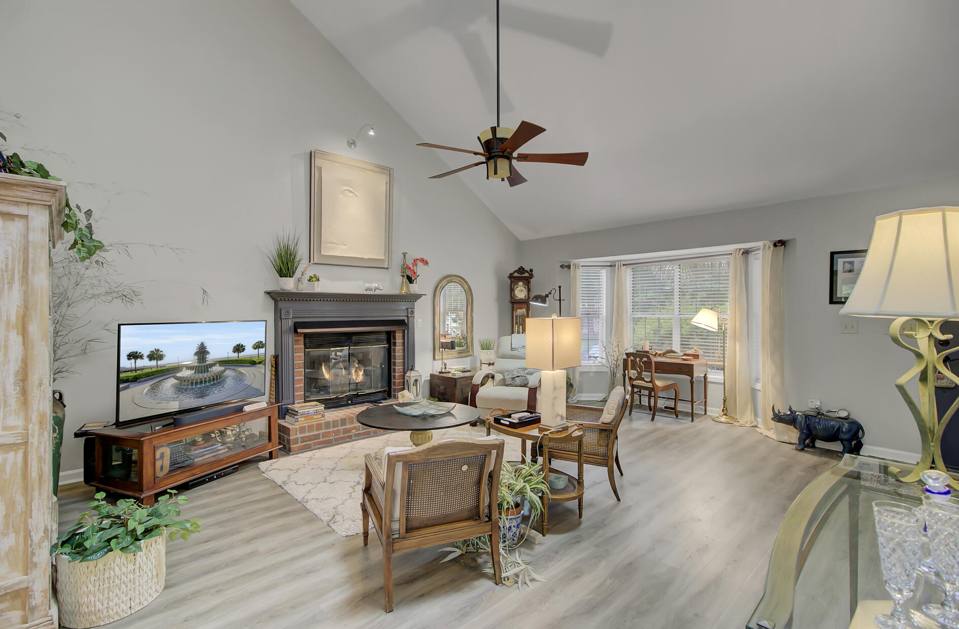 2243 Mariners Ferry Charleston, SC 29414 - Photo 5 of 41 4