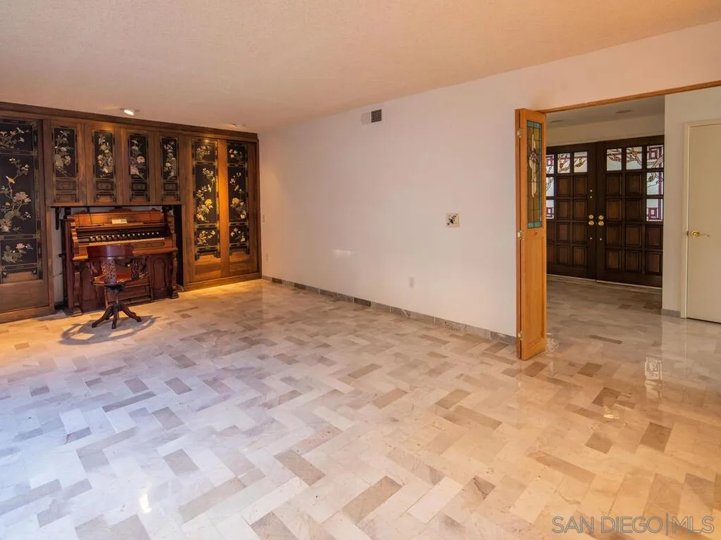 51 Green Turtle Road Coronado, CA 92118 - Photo 17 of 46 a view of a livingroom with furniture