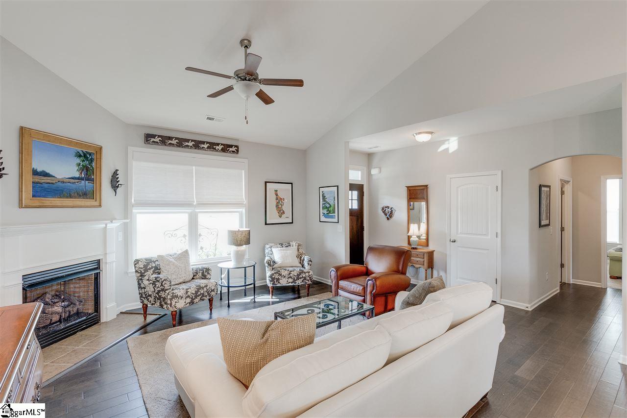 308 Stallion Road Greenville, SC 29617 - Photo 2 of 15 Gallery Image 2