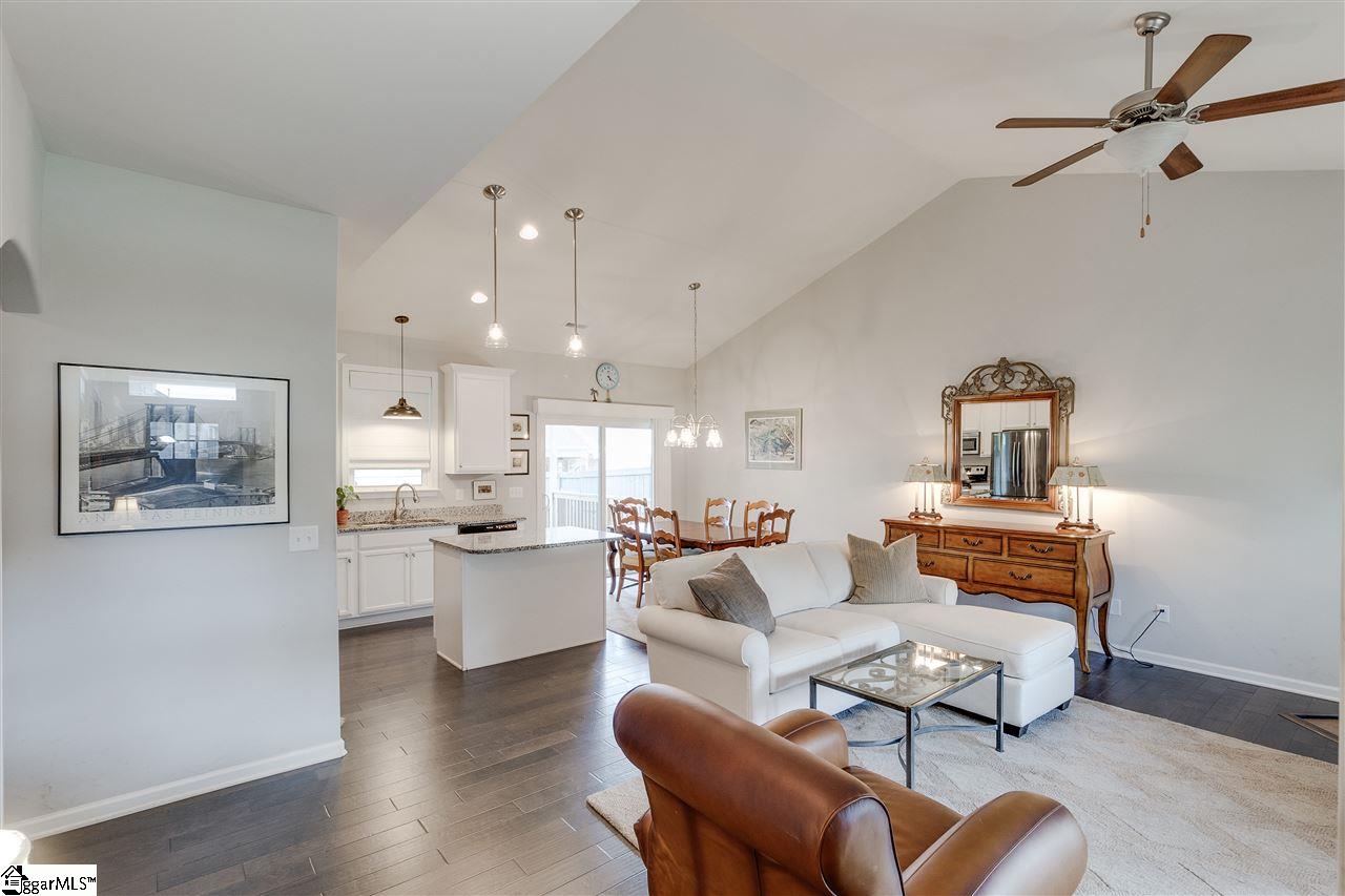 308 Stallion Road Greenville, SC 29617 - Photo 3 of 15 Gallery Image 3