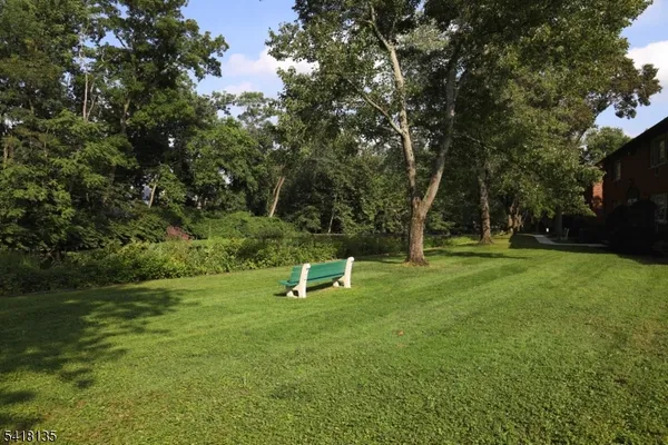 $2,300 | 206 Main Street, Unit 1, Millburn, NJ 07041