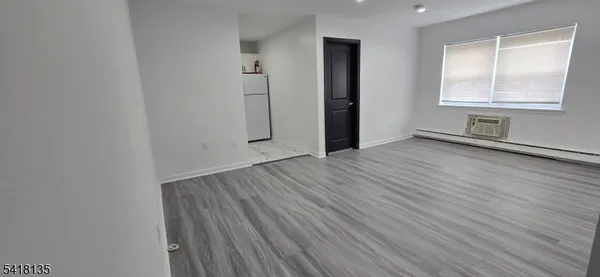 $2,300 | 206 Main Street, Unit 1, Millburn, NJ 07041