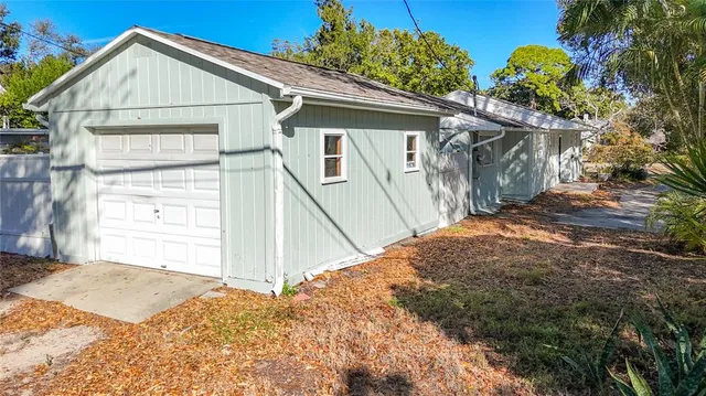 $3,000 | 424 72nd Street North, St. Petersburg, FL 33710