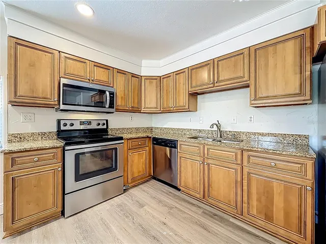 $3,000 | 424 72nd Street North, St. Petersburg, FL 33710