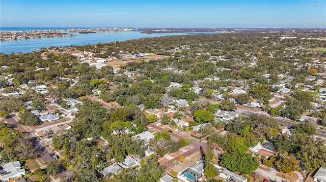 $3,000 | 424 72nd Street North, St. Petersburg, FL 33710