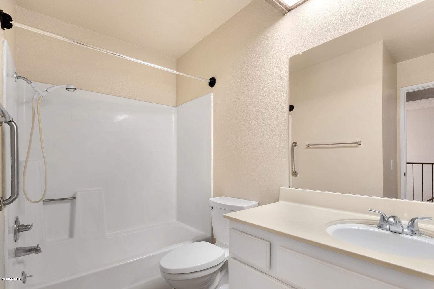 270 East Bard Road Oxnard, CA 93033 - Photo 12 of 22 011_270-e-bard-rd-012