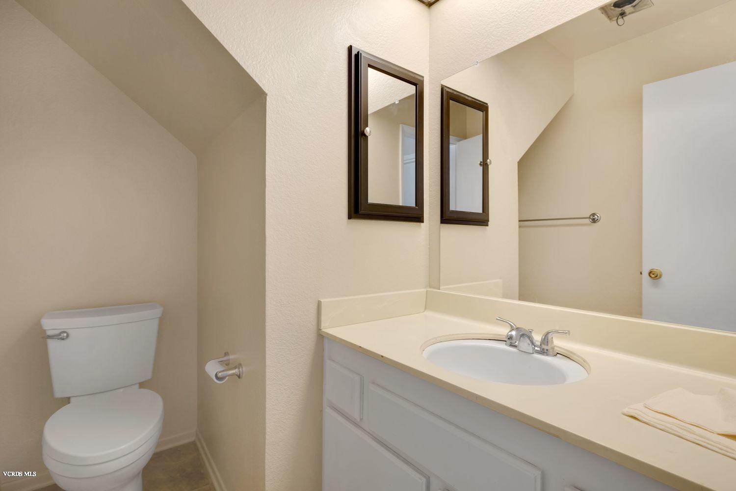 270 East Bard Road Oxnard, CA 93033 - Photo 16 of 22 015_270-e-bard-rd-006