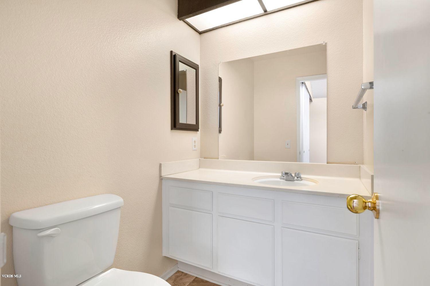 270 East Bard Road Oxnard, CA 93033 - Photo 17 of 22 016_270-e-bard-rd-014